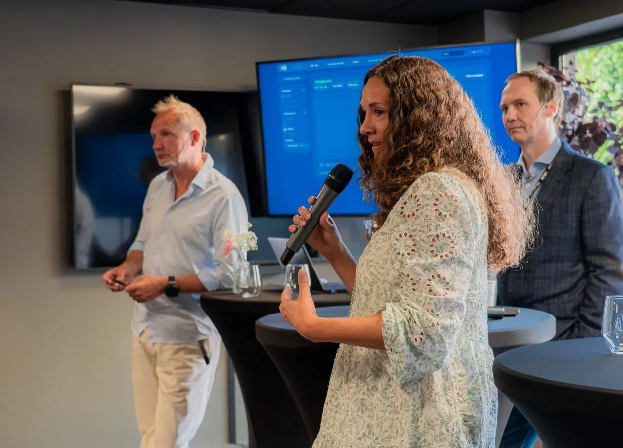 Ingvild Stjernen Tisløv snakker i et panel på Arendalsuka